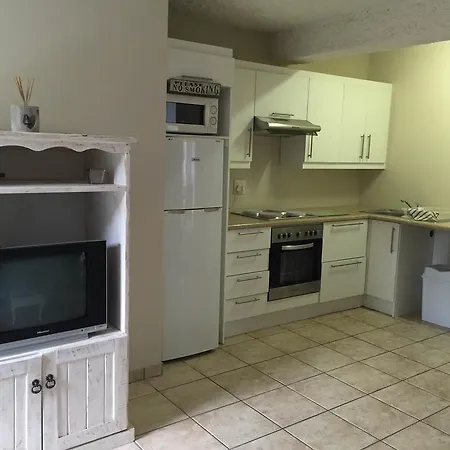 Larkspur Place-2
